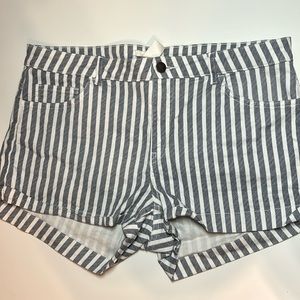 H&M grey and white striped shorts